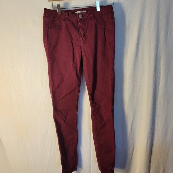 Womens Burgundy Colored Jeans by Refuge.  -- ITEM #1679 - Picture 1 of 3